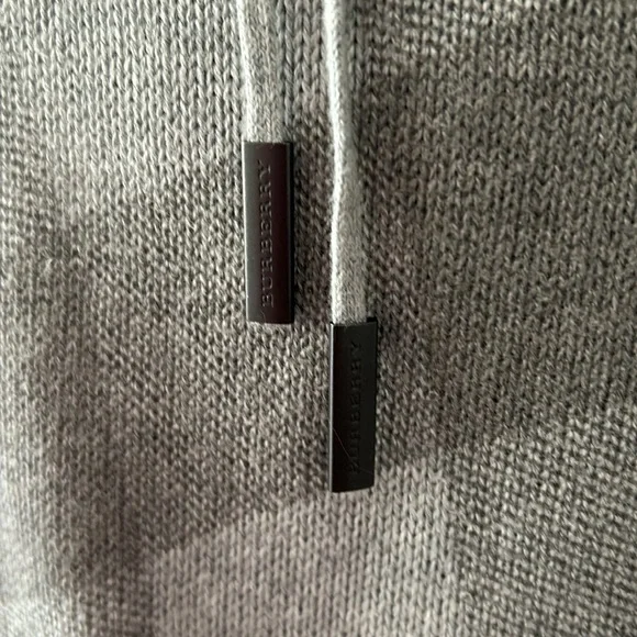 Burberry Brit sweater size M ( not sure if M or W)